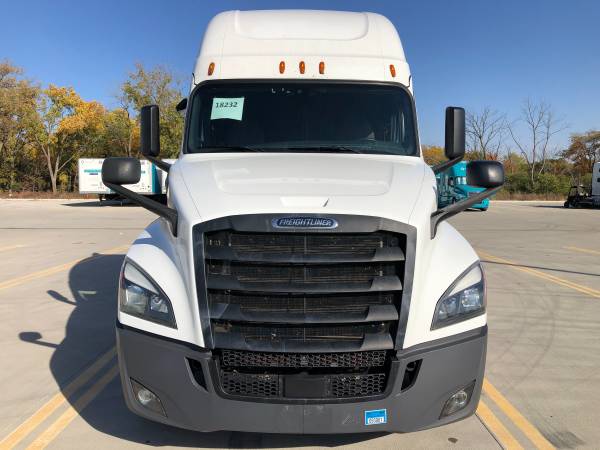 2018 Freightliner Cascadia (399k miles) Unit 18232 for sale in Joliet, IL – photo 3