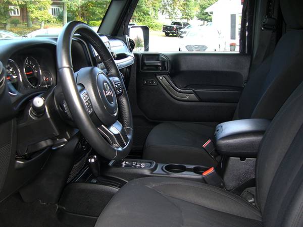 ► 2016 JEEP WRANGLER UNLIMITED SPORT - SHARP SUV with ONLY 31k MILES for sale in Feeding Hills, NY – photo 15