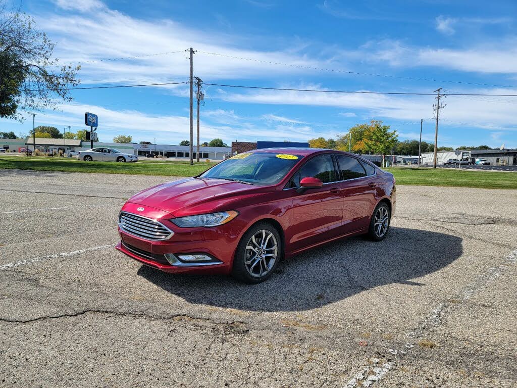 2017 Ford Fusion SE for sale in Fort Atkinson, WI – photo 4