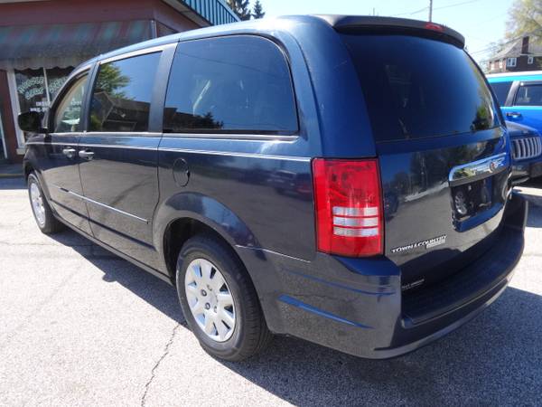 2008 Chrysler Town and County LX Van - - by dealer for sale in Mogadore, OH – photo 11