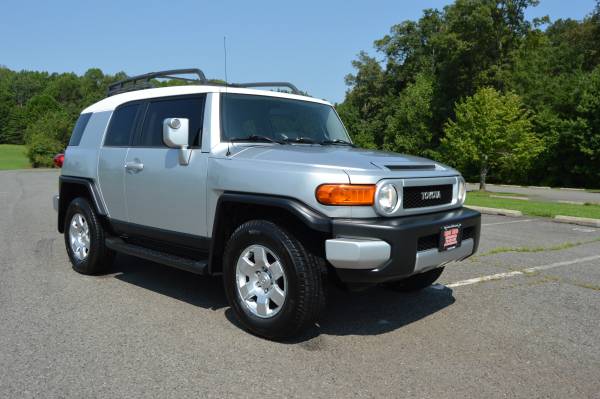 2008 TOYOTA FJ CRUISER 4X4 ONE OWNER - - by dealer for sale in MANASSAS, District Of Columbia – photo 3