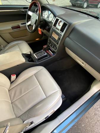 2005 Chrysler 300 touring - cars & trucks - by owner - vehicle... for sale in Bronx, NY – photo 3