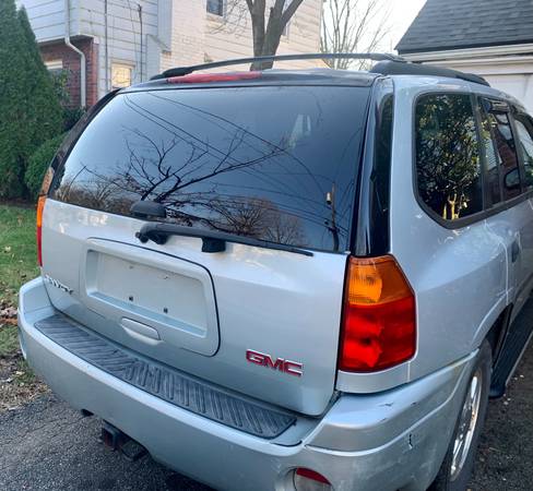 GMC Envoy - cars & trucks - by owner - vehicle automotive sale for sale in Teaneck, NJ – photo 2