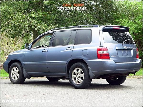 2004 Toyota Highlander Base AWD 4dr SUV V6 w/3rd Row for sale in East Brunswick, NY – photo 3