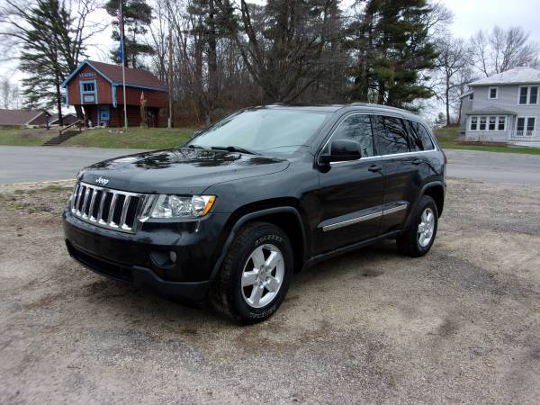 2011 Jeep Gr Cherokee - - by dealer - vehicle for sale in Westby, WI – photo 3