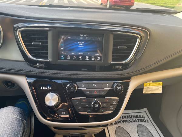 Crysler Pacifica 2020 - - by dealer - vehicle for sale in Brooklyn, NY – photo 18