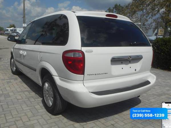 2007 Chrysler Town Country Minivan - Lowest Miles / Cleanest Cars In F for sale in Fort Myers, FL – photo 3
