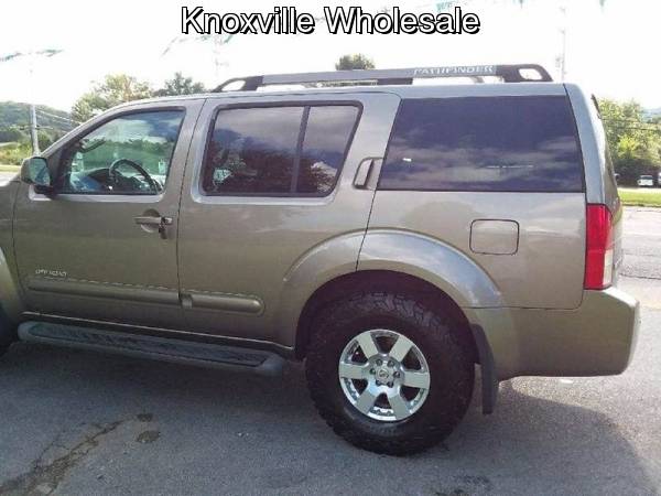 2005 Nissan Pathfinder SE Off Road 4WD 4dr SUV for sale in Knoxville, TN – photo 2