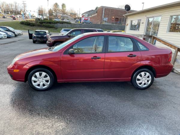 2005 Ford Focus S - - by dealer - vehicle automotive for sale in Christiansburg, VA – photo 8