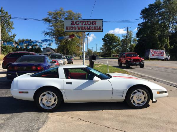 STUNNING 1993 C4 CHEVY CORVETTE *RED LEATHER INTERIOR*LOW MILES* -... for sale in Painesville , OH