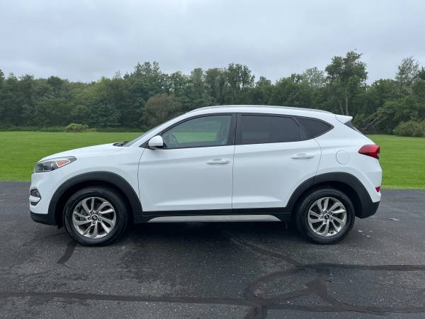 2017 HYUNDAI TUCSON LIMITED AWD PRICED REDUCED - - by for sale in Mansfield, OH – photo 2