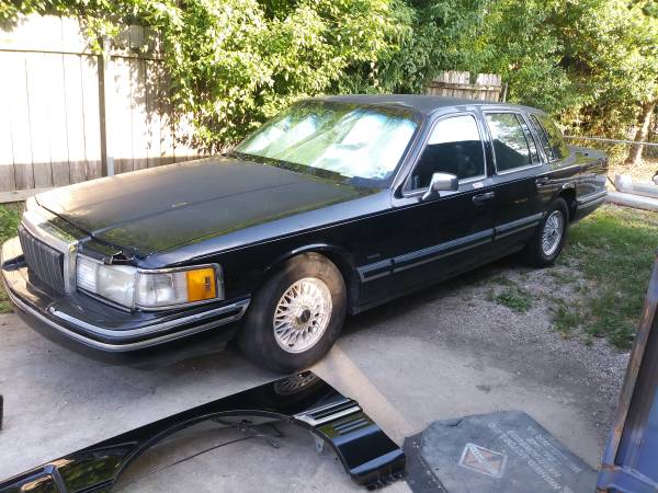 92' Lincoln Town Car for sale in Metairie, LA