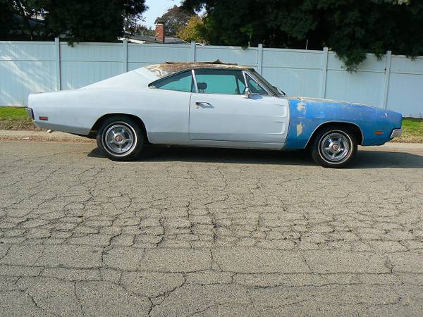 1969 Dodge Charger S/E B5 Blue, white vinyl top, high optioned car for sale in Fresno, CA – photo 4