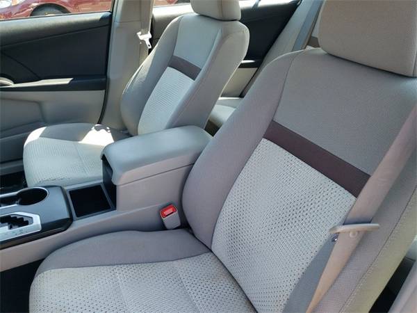 2013 Toyota Camry L sedan Classic Silver Metallic for sale in Clermont, FL – photo 18