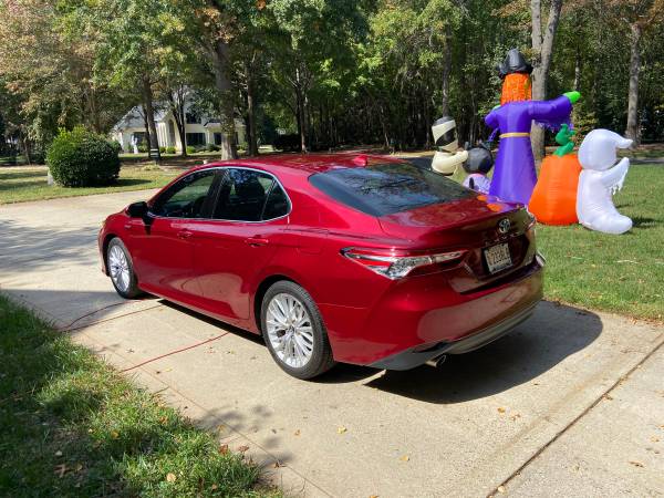 2018 Toyota Camry XLS Hybrid Like New One Owner - - by for sale in Charlotte, NC – photo 4