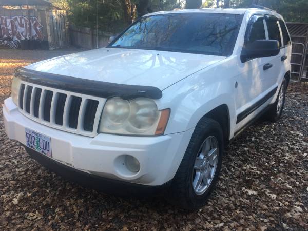 2006 Jeep Grand Cheeokee 125k miles 4x4 for sale in Gardiner, OR – photo 2