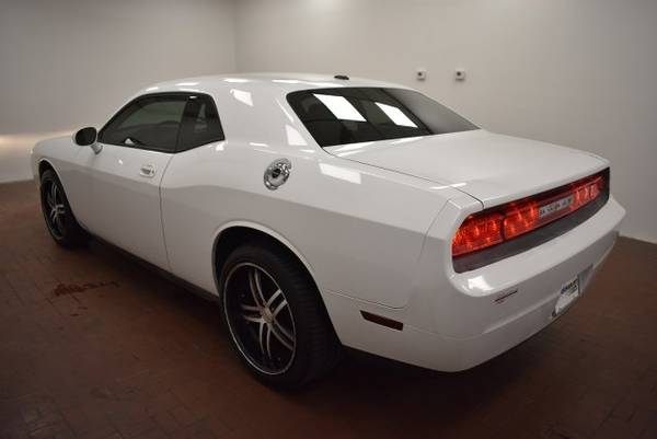 Pre-Owned 2010 Dodge Challenger SE for sale in Tallahassee, FL – photo 6