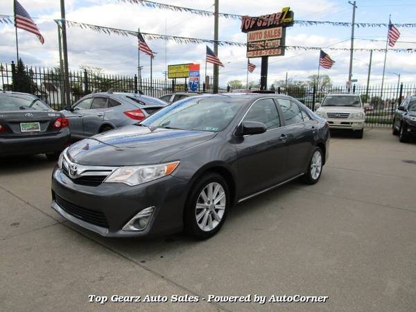 2013 Toyota Camry XLE 6-Speed Automatic - - by dealer for sale in Detroit, MI – photo 2