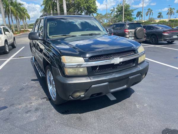 2004 Chevy avalanche z66 - cars & trucks - by dealer - vehicle... for sale in Hollywood, FL – photo 2