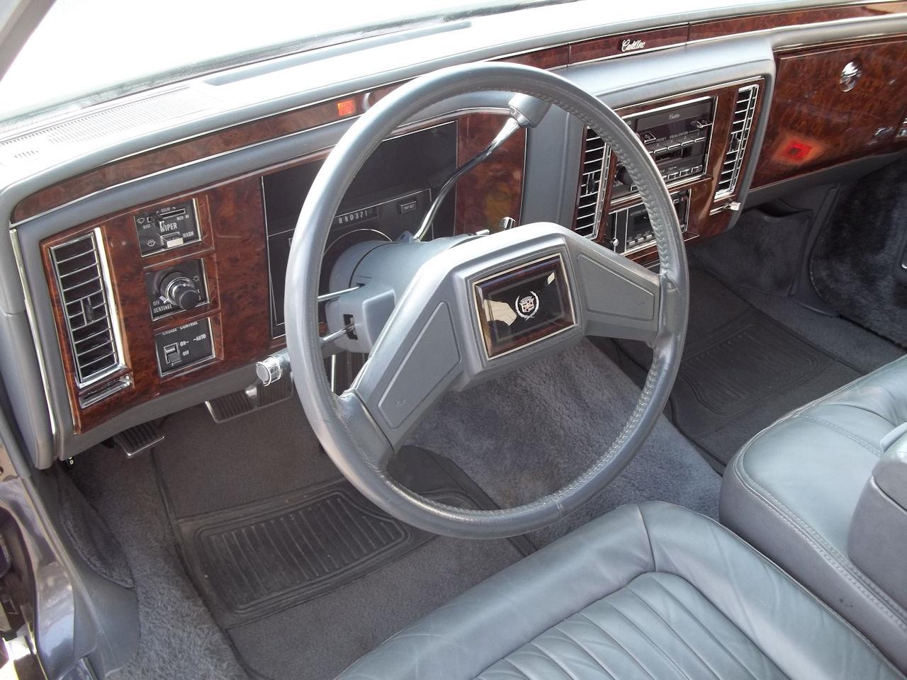 1992 Cadillac Fleetwood for sale in O'Fallon, IL – photo 14
