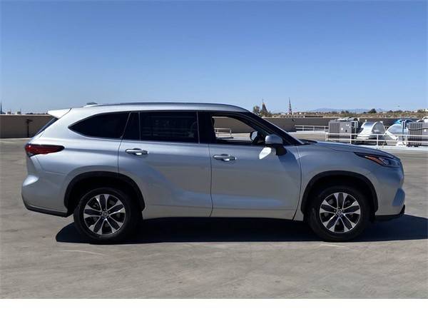 Used 2020 Toyota Highlander XLE/11, 111 below Retail! - cars & for sale in Scottsdale, AZ – photo 9