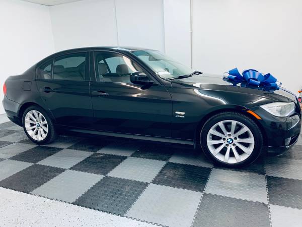 2011 BMW 328i xDrive - - by dealer - vehicle for sale in Indianapolis, IN – photo 12