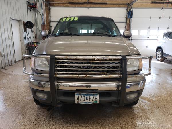 **2001 FORD F150 XLT 4X4 SUPERCREW TRITON V8** - cars & trucks - by... for sale in Cambridge, MN – photo 2