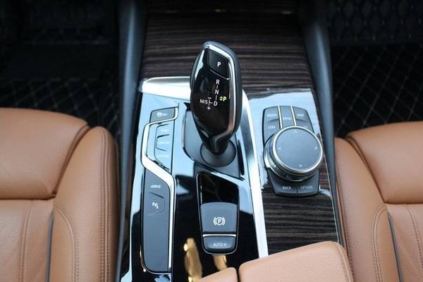 2018 BMW 5 Series 530e iPerformance - cars & trucks - by dealer -... for sale in Boise, ID – photo 16