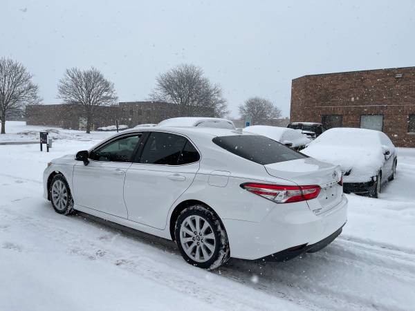 2020 Toyota Camry LE with no accidents for sale in Carol Stream, IL – photo 8