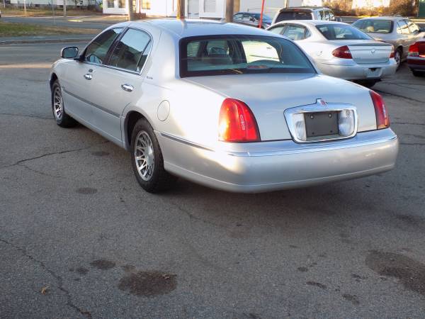 2001 LINCOLN TOWN CAR SIGNAT - - by dealer - vehicle for sale in Brockton, MA – photo 7