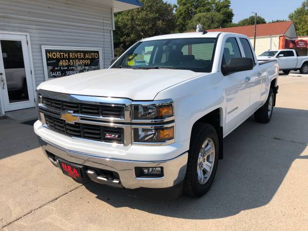 2014 CHEVY DOUBLE CAB Z-71 PACKAGE 4X4 EXCELLENT CONDITION - cars & for sale in Wahoo, NE – photo 2