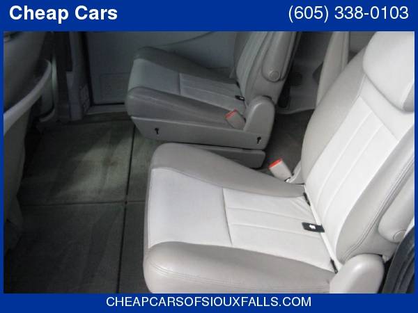 2005 CHRYSLER TOWN & COUNTRY TOURING for sale in Sioux Falls, SD – photo 8