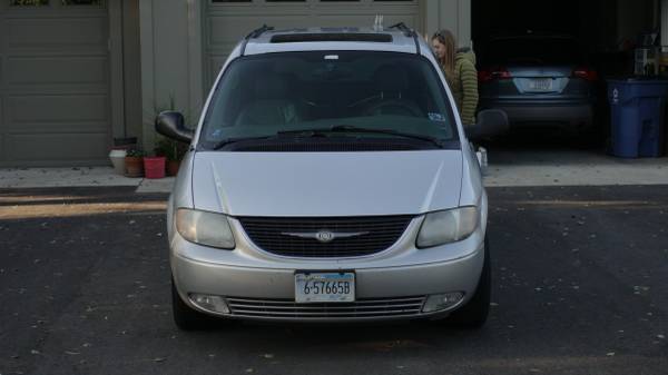 Chrysler Town & Country LXi (MUST SELL THIS WEEK, $2575 OBO) for sale in Bozeman, MT – photo 2