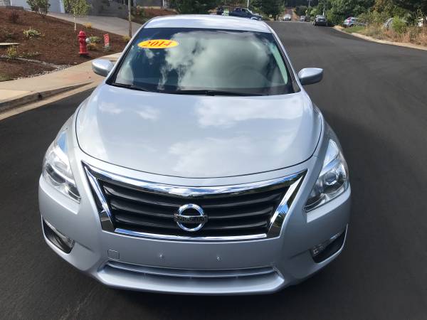 2014 NISSAN ALTIMA 4C 2.5 S ONE OWNER Very low miles for sale in Dundee, OR