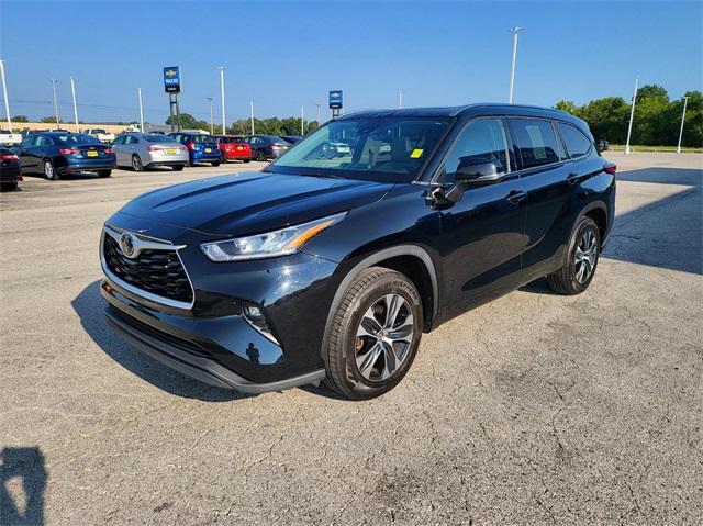 2020 Toyota Highlander XLE for sale in Okmulgee, OK – photo 3