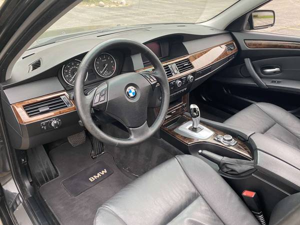 2009 BMW 528 XI Automatic for sale in Crystal Lake, IL – photo 12