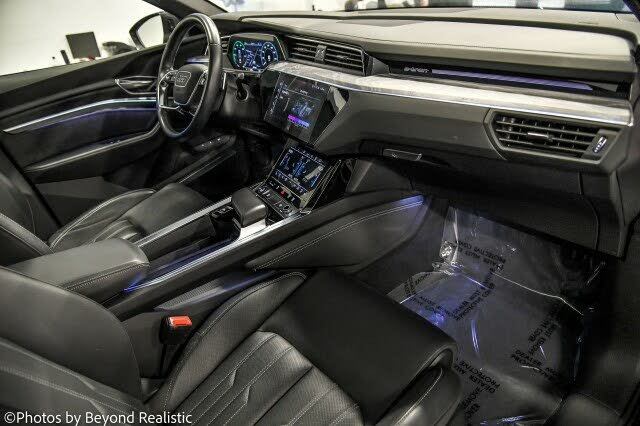 2019 Audi e-tron Prestige quattro AWD for sale in Des Plaines, IL – photo 30