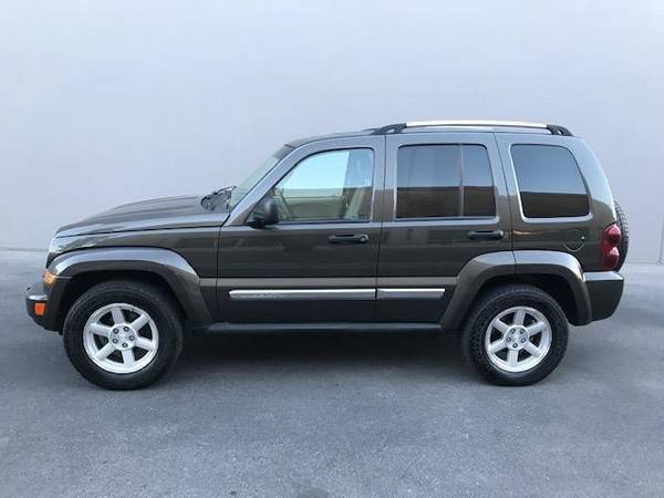 2005 Jeep Liberty Limited 4X4 ***CLEAN*** for sale in Las Vegas, NV – photo 2