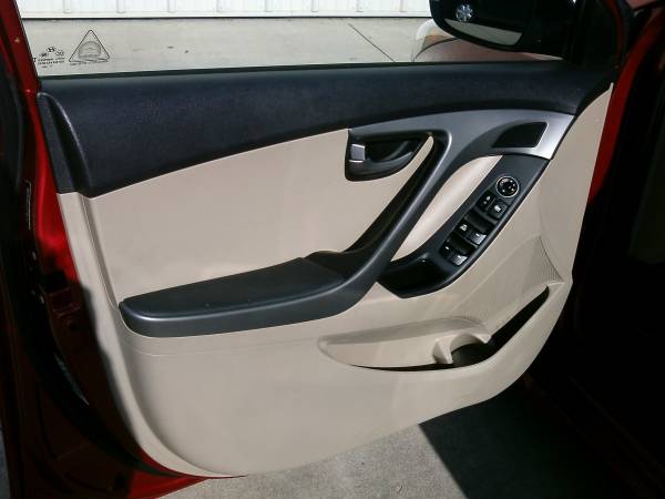 2016 Hyundai Elantra SE-ECONOMICAL! LOW PAYMENT SEDAN! for sale in Silvis, IA – photo 8