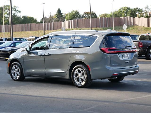 2021 Chrysler Pacifica Limited for sale in South St. Paul, MN – photo 2