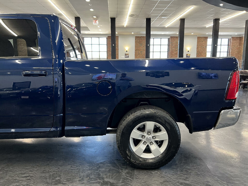2020 RAM 1500 Classic SLT Crew Cab 4WD for sale in Hickory Hills, IL – photo 12