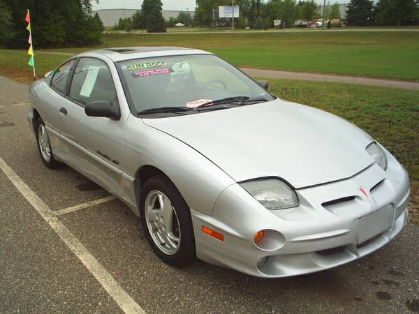 4-cylinder --- SUV's --Cars -- Pick-ups -- $1995 to $6995 for sale in Hutchinson, MN – photo 17