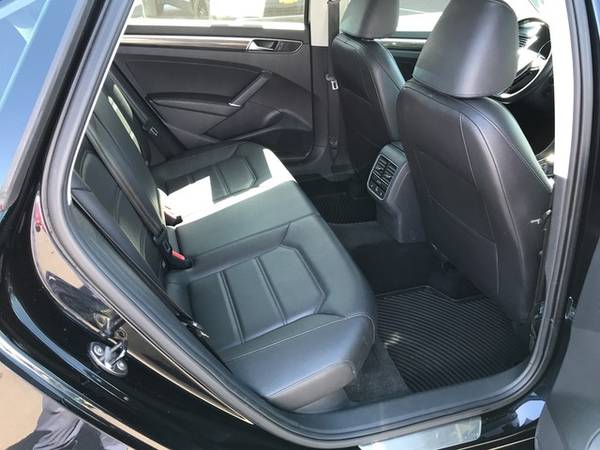 2017 Volkswagen Passat Deep Black Pearl LOW PRICE - Great Car! for sale in Eugene, OR – photo 7