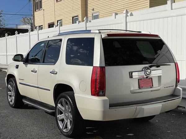 2007 Cadillac Escalade LUXURY - - by dealer - vehicle for sale in Paterson, NJ – photo 3