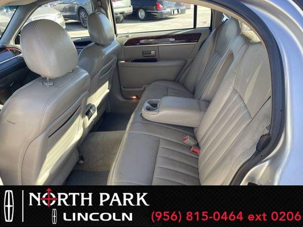 2003 Lincoln Town Car Executive - sedan - - by dealer for sale in San Antonio, TX – photo 21