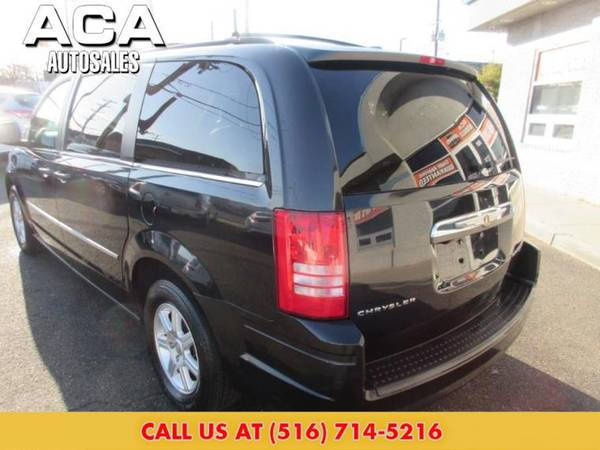 2010 Chrysler Town and Country 4dr Wgn Touring Plus Minivan - cars & for sale in Lynbrook, NY – photo 3