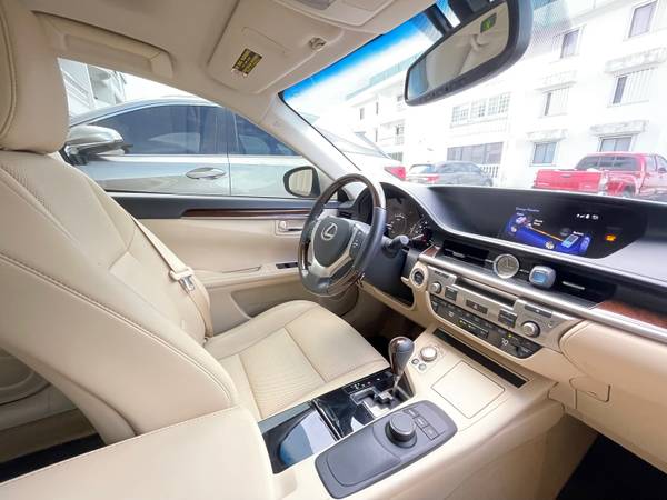2015 LEXUS ES300h for sale in Other, Other – photo 4