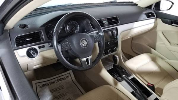 2012 Volkswagen Passat 4dr Sedan 2.5L Automatic SE w/Sunroof Nav for sale in Jersey City, NY – photo 10