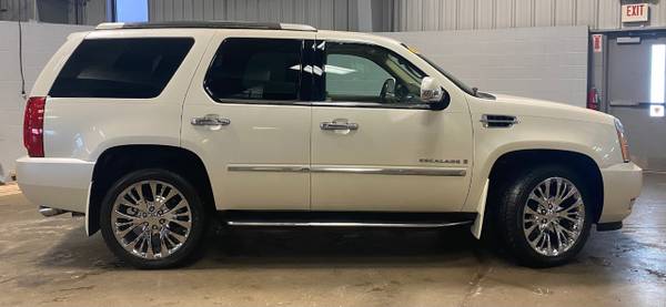 2009 Cadillac Escalade 4WD 4dr Sport - - by dealer for sale in Coopersville, MI – photo 7