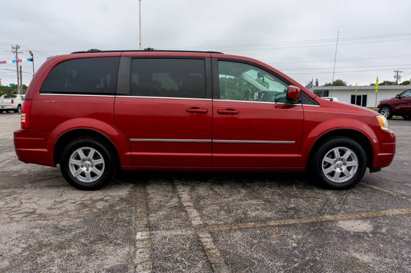 2010 Chrysler Town & Country Touring - - by dealer for sale in North Fort Myers, FL – photo 6
